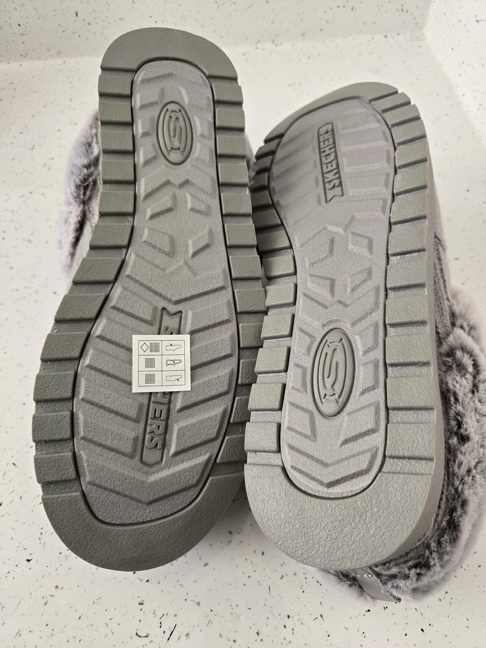 Skechers BOBS Memory Foam Faux Fur Grey - Picture 6 of 6